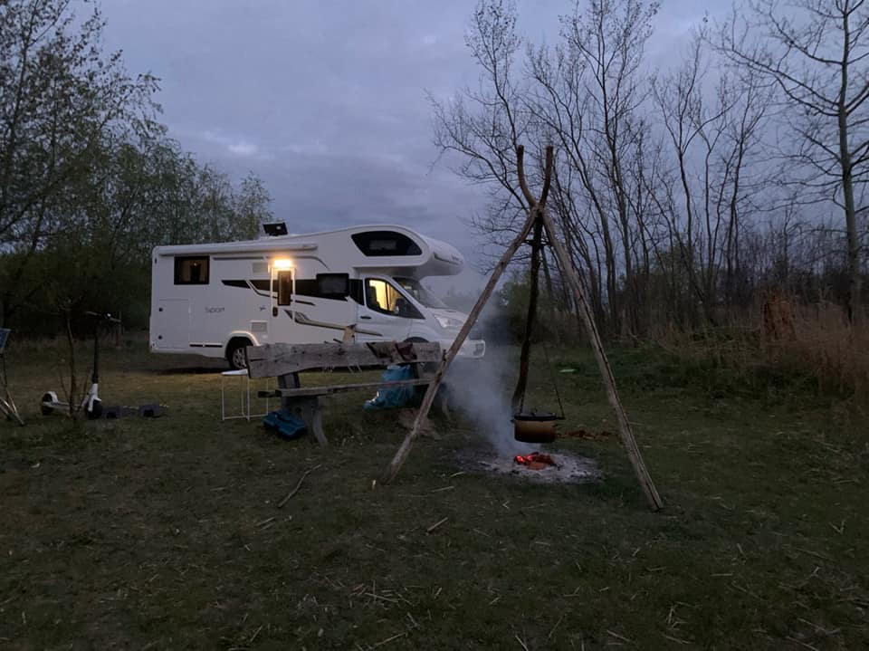 kamper ognisko